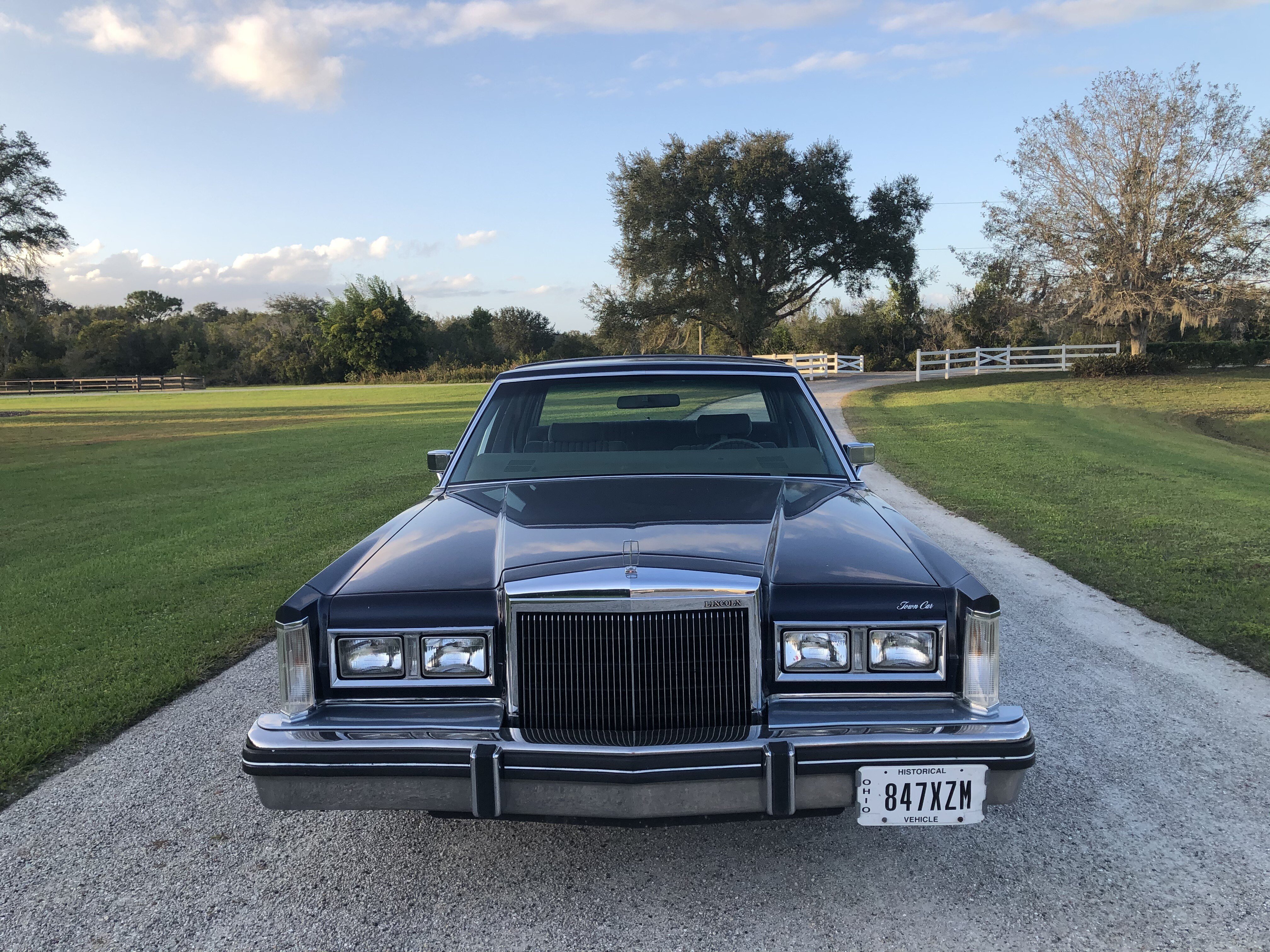 Lincoln town car 1983